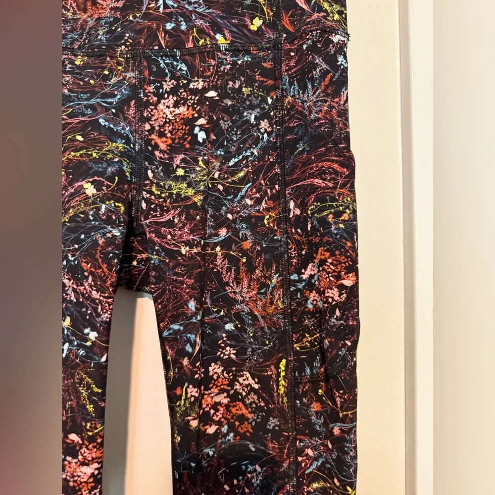 LULULEMON Athletica Invigorate High-Rise Tight 25